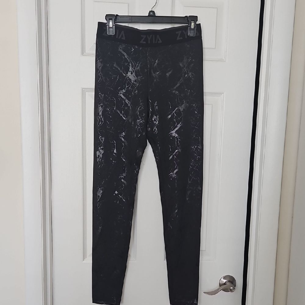ZYIA Black Patterned Leggings